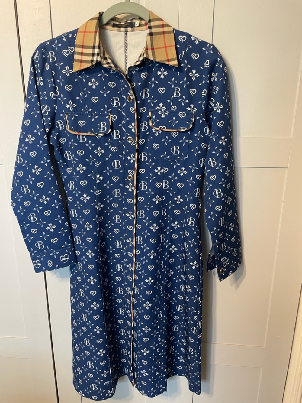 Louis Vuitton Collar dress with Beige Plaid Trim - Picture 10 of 10